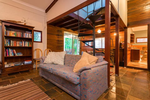 Chestnut Brae Farmstay - Cruises Travel 3