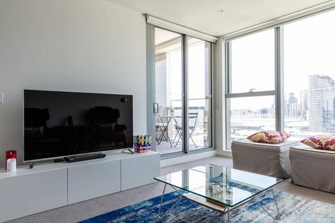 Chic, Modern & Stylish.Stunning Views,Free Parking - Travel Agents 0