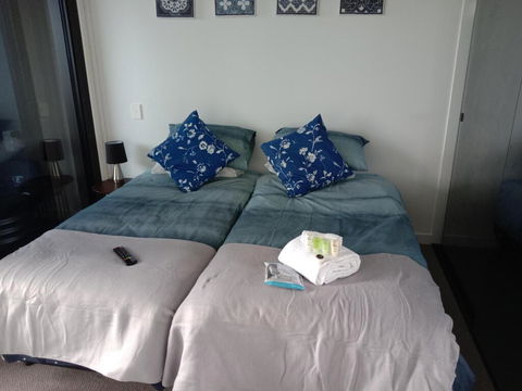 Chinos Room - Travel Search 1