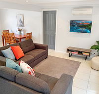 City Center - Modern 2-Bedroom Apartment - Cruises Travel