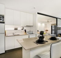 City Getaway Modern Bowen Hills 1 Bedroom with Free WIFI and Parking - Cruises Travel