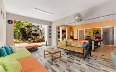 Civic Guesthouse - Cruises Travel 0