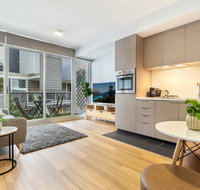Clean Modern Apartment 15 Mins From City on Tram - Tourism Guide
