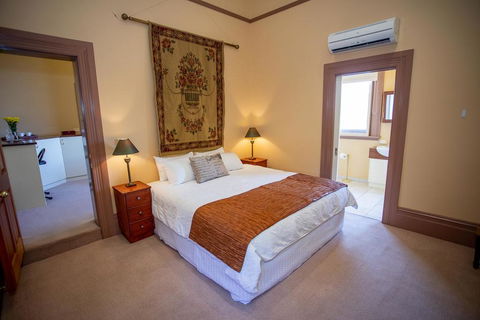 Clocktower Suites - Cruises Travel 1