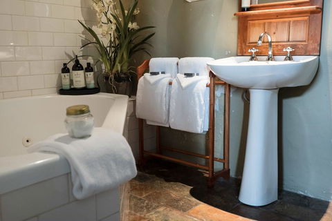 Clonmara Country House And Cottages - Travel Search 2