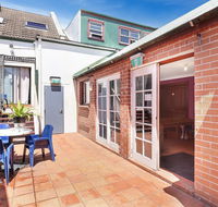 Clover Free Car Parking Hostel - Cruises Travel