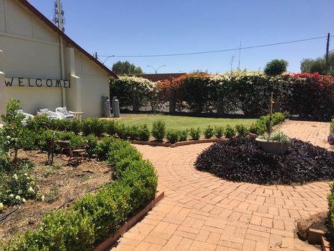Club Boutique Hotel Cunnamulla - Travel Agents 1