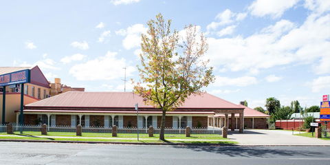 Club Motel Armidale - Cruises Travel 3