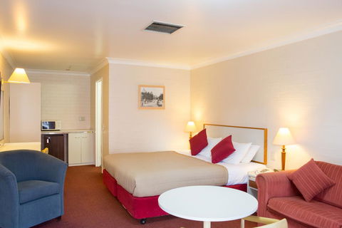 Club Motel Armidale - Cruises Travel 0
