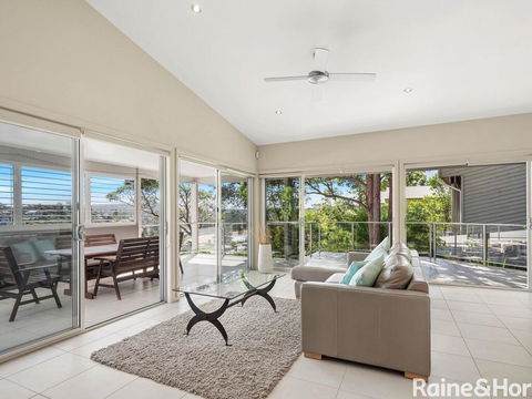 Coast - 3/42 Avoca Drive, Avoca Beach - Cruises Travel 0