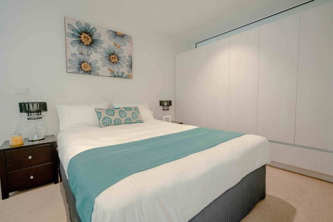 Collins Street Apartments - Tourism Guide 3