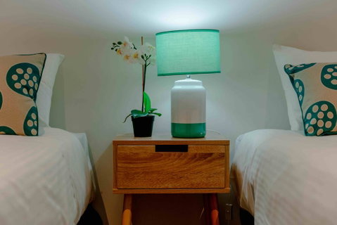 Collins Street Apartments - Tourism Guide 2