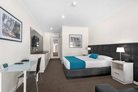 Comfort Inn & Suites Manhattan - Tourism Guide 0