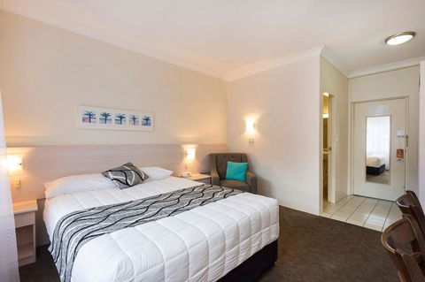 Comfort Inn All Seasons - Travel Search 3