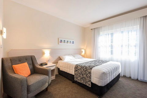 Comfort Inn All Seasons - Travel Search 1