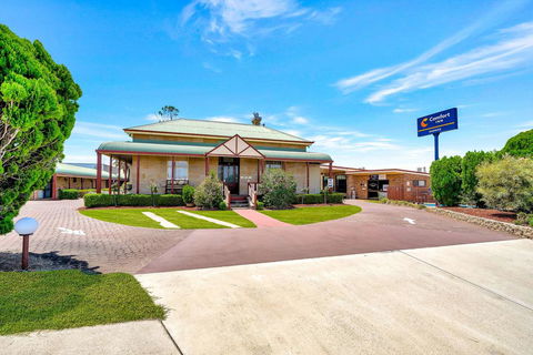 Comfort Inn Warwick - Travel Search 0