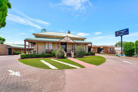 Comfort Inn Warwick - Travel Search 2