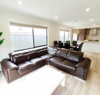Comfortable 4BR 2Bath House Tarneit Melbourne - Tourism Guide