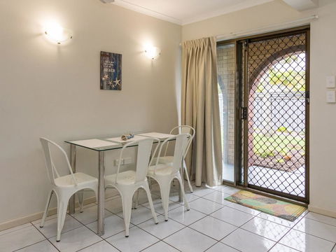 Comfy And Cosy Ground Floor Unit - Travel Search 3