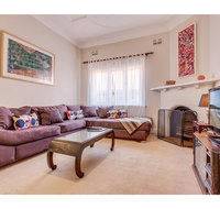 Comfy family home in chill beachside neighbourhood - Tourism Guide