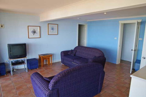Cooinda, 17 Dulconghi Street - Travel Search 2