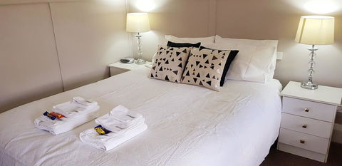 Coppers Hill Private Accommodation - Travel Agents 2