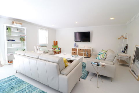 Corella Studio Apartment In Raffetys Resort - Travel Search 3