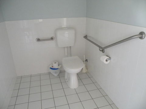 Corowa Motor Inn - Travel Agents 3