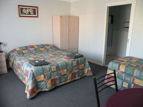 Corowa Motor Inn - Travel Agents 1