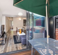 Cosmo Stays - Spacious 3-bedroom Deluxe Townhouse - Tourism Guide