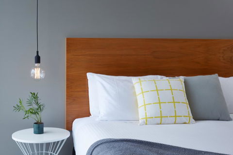 Cosmopolitan Hotel Melbourne - Tourism Guide 0
