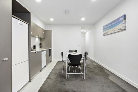 Cosmopolitan Hotel Melbourne - Tourism Guide 1