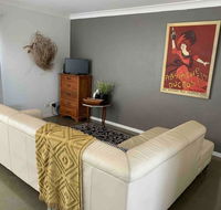 Cosy 1 Bedroom Unit With Views Of The City - Cruises Travel