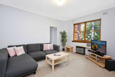 Cosy 2BR Plus Parking In Nth Sydney - Travel Agents 0