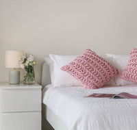 Cosy 3BR Penthouse close to Westfield and Train - Tourism Guide