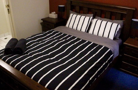 Cosy City Apartment - Tourism Guide 0