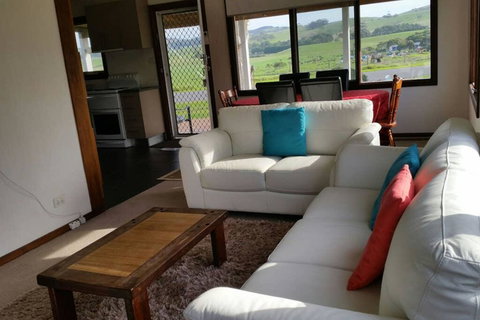 Cosy Cottage Valley Views - Travel Agents 2