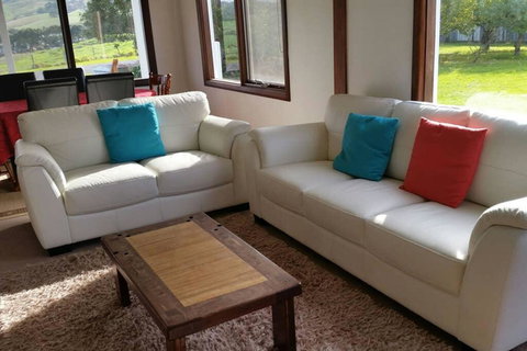 Cosy Cottage Valley Views - Travel Agents 1