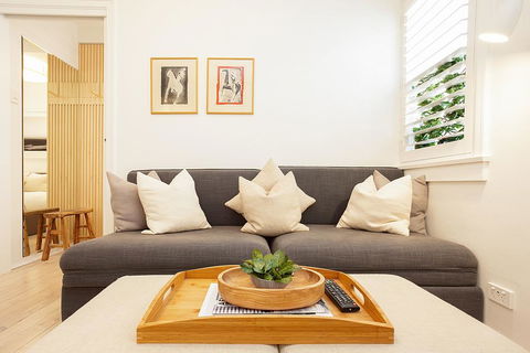 Cosy Flat In Art Deco Building Minutes From City - Cruises Travel 2