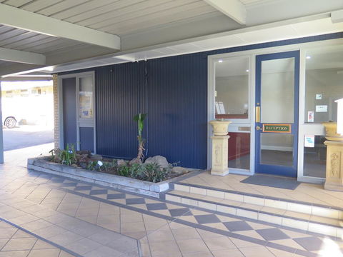 Country Comfort Armidale - Cruises Travel 2