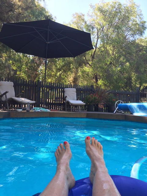 Country Retreat On 1 Acre With Pool, Hot Tub Surrounded By Trees - Travel Search 3