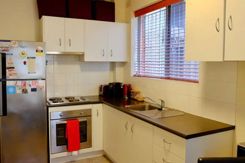 Cozy Marrickville Apartment Near Centre - Cruises Travel 2