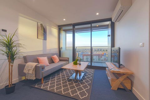 Cozy Melbourne Star 2 Bedroom Apartment Docklands - Travel Agents 0