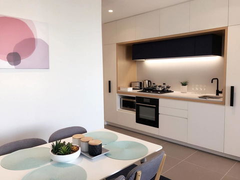 Cozy Melbourne Star 2 Bedroom Apartment Docklands - Travel Agents 2