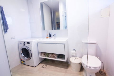 Cozy One Bedroom Apartment In Waverton - Cruises Travel 2