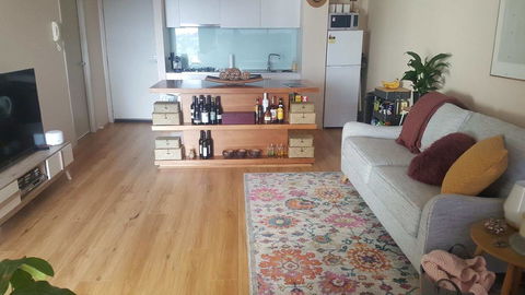 Cozy Shared Home On 11th Fl - Own Balcony - Travel Search 1