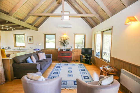 Crabapple Cottage - Travel Agents 2