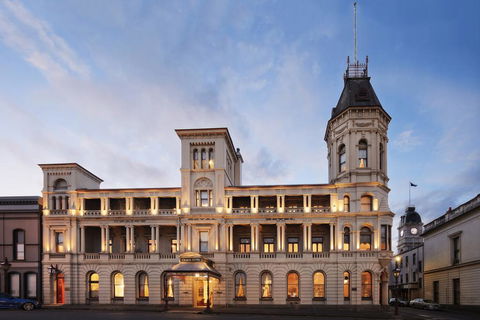 Craig's Royal Hotel - Tourism Guide 0