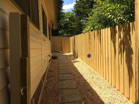 Croydon Station - A Tranquil Retreat - Travel Search 1