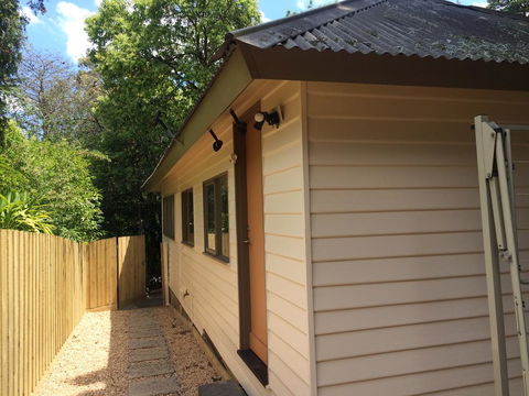 Croydon Station - A Tranquil Retreat - Travel Search 0